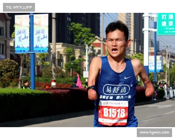 李想以2小时26分29秒夺冠中俄跨境马拉松男子全程组冠军 李想以2小时26分29秒夺冠中俄跨境马拉松男子全程组冠军